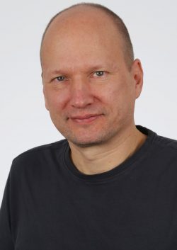 IM_8343-scaled-250x353
